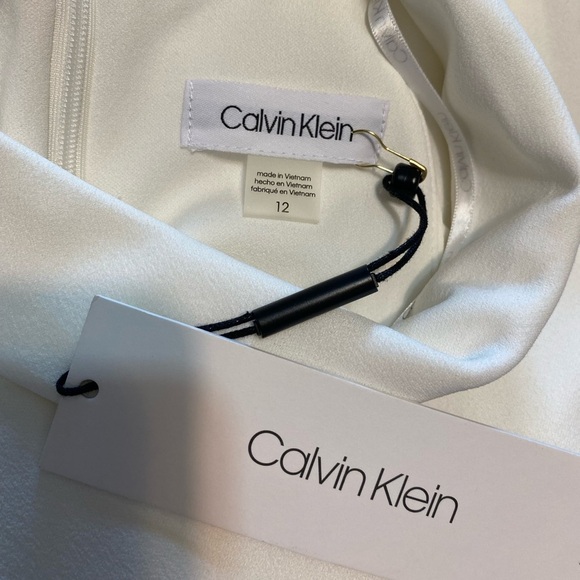 “CALVIN KLEIN” Halter Jumpsuit - Picture 15 of 16